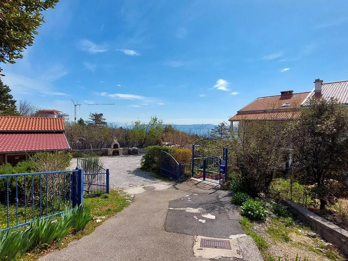 Apartments Dara Crikvenica 0*,